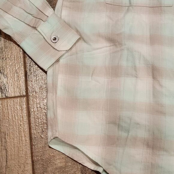 🔸NWT Levi's Silver Tab Mint Plaid Buttoned Front Long Sleeve Flannel Top XSmall - Picture 9 of 12